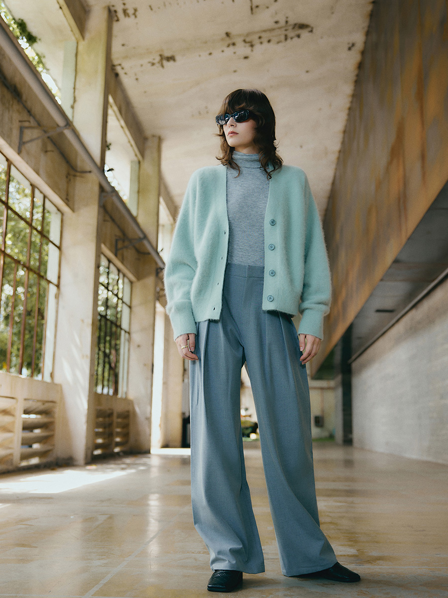 Open cardigan with placket